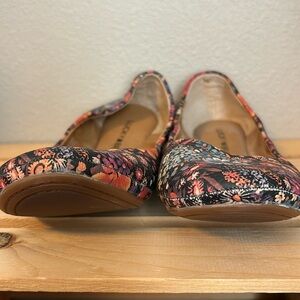 Lucky brand flats